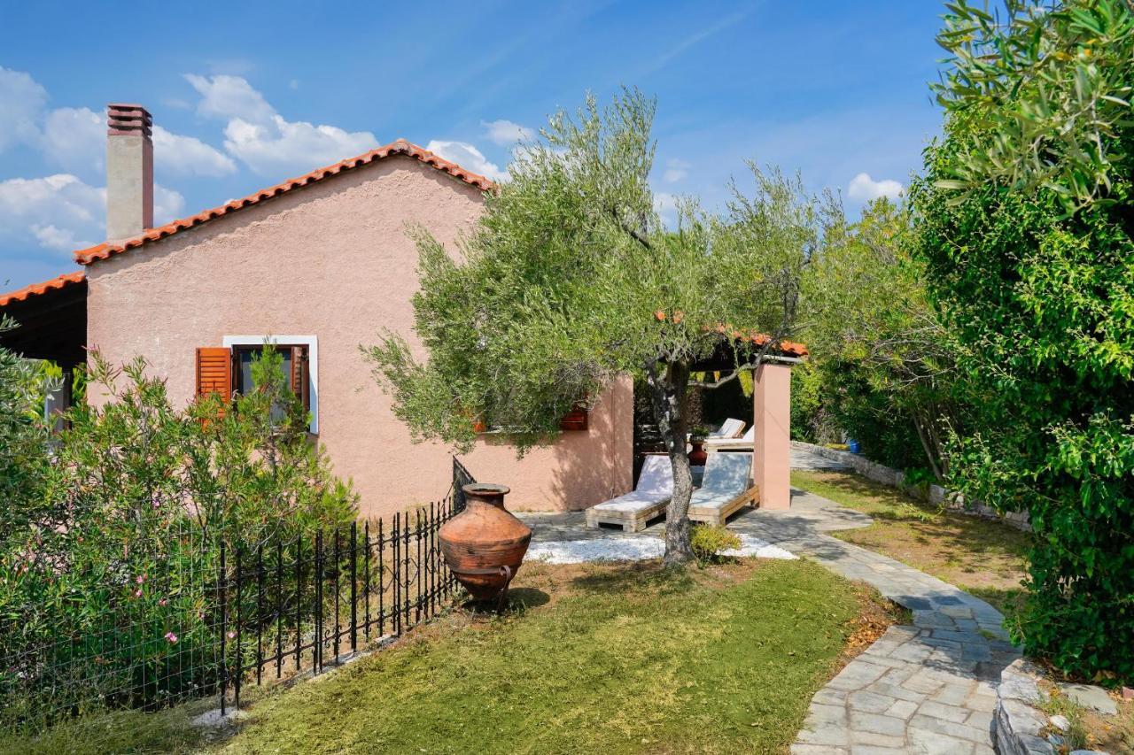Giola Bungalows Sirines 阿斯特里斯 外观 照片