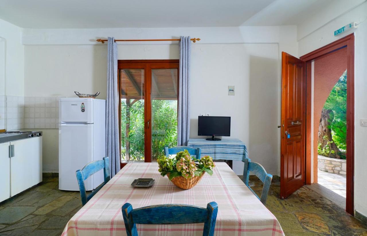 Giola Bungalows Sirines 阿斯特里斯 外观 照片